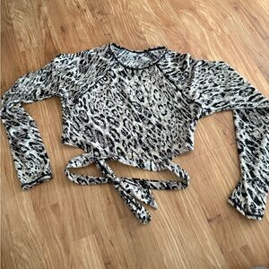 Leopard Print Long Sleeve Crop Workout Athletic Too